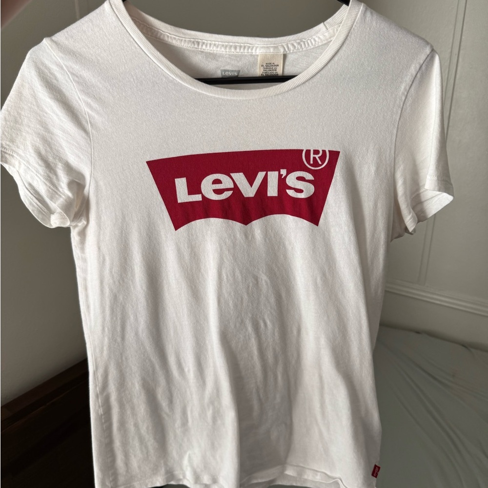 Levi's Women's Tee in White with Red Logo